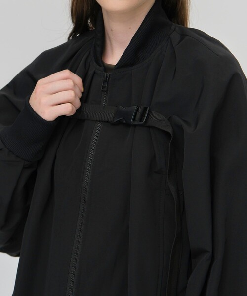 CITY TOKYO（シティトウキョウ）の「オーバーロングMA-1ブルゾンコート（ブルゾン・レディース・ブラック/ベージュ・1/2）」の8枚目の写真