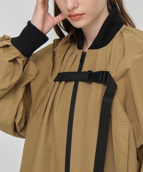 CITY TOKYO（シティトウキョウ）の「オーバーロングMA-1ブルゾンコート（ブルゾン・レディース・ブラック/ベージュ・1/2）」の13枚目の写真