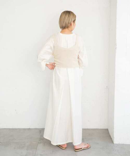 KBF(ケイビーエフ)の「ミニブークレニットビスチェ(ニット/セーター・レディース・ブルー/ブラック/ライトベージュ・ONE)」の11枚目の写真