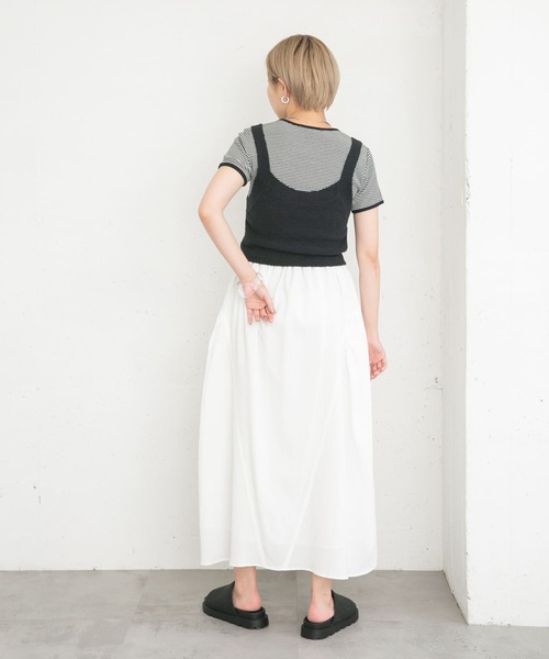 KBF(ケイビーエフ)の「ミニブークレニットビスチェ(ニット/セーター・レディース・ブルー/ブラック/ライトベージュ・ONE)」の12枚目の写真