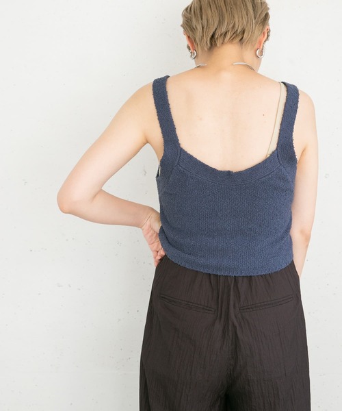 KBF(ケイビーエフ)の「ミニブークレニットビスチェ(ニット/セーター・レディース・ブルー/ブラック/ライトベージュ・ONE)」の22枚目の写真