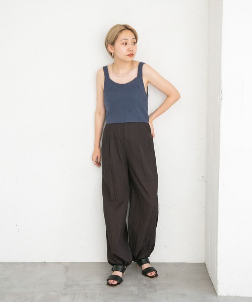 KBF(ケイビーエフ)の「ミニブークレニットビスチェ(ニット/セーター・レディース・ブルー/ブラック/ライトベージュ・ONE)」の5枚目の写真