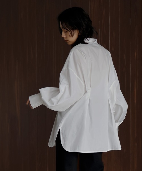 hellam（へラム）の「ウエストタックバンドカラーシャツ（シャツ/ブラウス・レディース・ブルー/オフホワイト・FREE）」の4枚目の写真