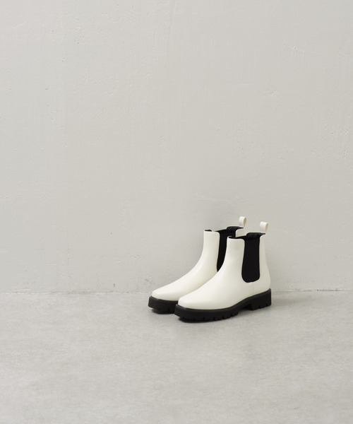 COLONY 2139(コロニートゥーワンスリーナイン)の「軽量サイドゴアショートブーツ(ブーツ・レディース・ブラック/アイボリー・SMALL/LARGE/MEDIUM)」の17枚目の写真