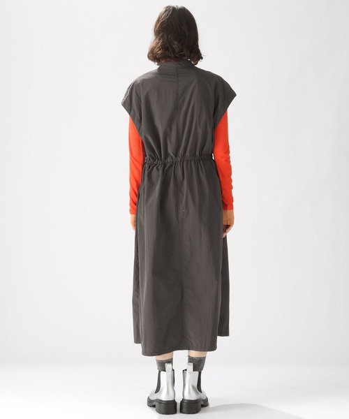 niko and...(ニコアンド)の「袖2WAYワークワンピース(ワンピース・レディース・ブルー/カーキ/チャコール・LARGE/MEDIUM)」の13枚目の写真