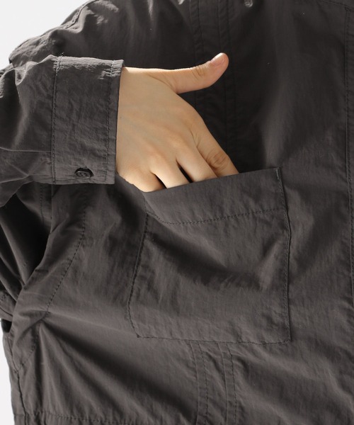 niko and...(ニコアンド)の「袖2WAYワークワンピース(ワンピース・レディース・ブルー/カーキ/チャコール・LARGE/MEDIUM)」の16枚目の写真
