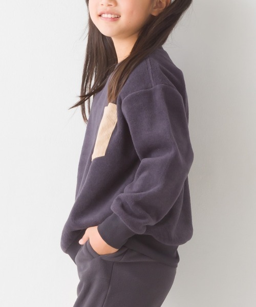OMNES（オムネス）の「キッズふわふわフリースポケット付きプルオーバー（Tシャツ/カットソー・キッズ・アイボリー/チャコール/キャメル・120/110/130/140/100）」の10枚目の写真