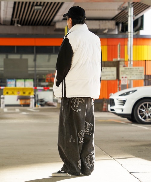 1111clothing(ワンフォークロージング)の「【unisex】スタンドネック パディングベスト / Stand neck padded vest(ダウンベスト・メンズ・チャコール/ホワイト/ブラック/ブラック系/ホワイト系・M/L)」の9枚目の写真