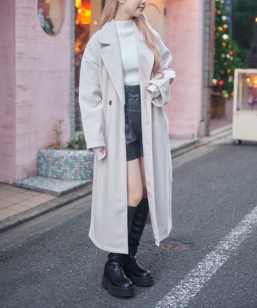 SPINNS（スピンズ）の「バックスリット ロング丈チェスターコート（チェスターコート・レディース・ブルー/ブラック/アイボリー/グレイッシュベージュ・ONESIZE）」の18枚目の写真