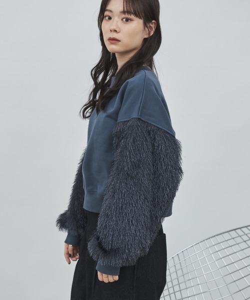 paravion(パラビオン)の「袖フリンジ切替スウェット(スウェット・レディース・ブルー/アイボリー・FREE)」の3枚目の写真