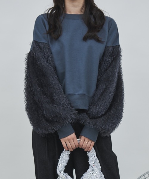 paravion(パラビオン)の「袖フリンジ切替スウェット(スウェット・レディース・ブルー/アイボリー・FREE)」の12枚目の写真