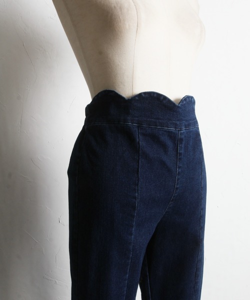 tocco closet（トッコ　クローゼット）の「裾パール付きウエストスカラップカットパンツ（その他パンツ・レディース・ブルー/ブラック・M）」の19枚目の写真