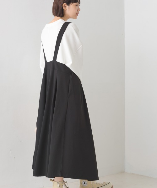 OMNES（オムネス）の「綾織ストレッチサロペットタックスカート（サロペット/オーバーオール・レディース・ブラック/ベージュ・FREE）」の20枚目の写真