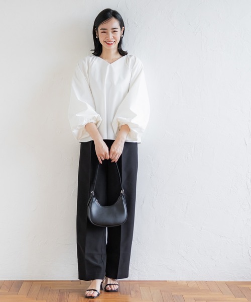 coca(coca)(コカ)の「パリフワVネックブラウス(シャツ/ブラウス・レディース・ブラック/ホワイト・L/M)」の3枚目の写真
