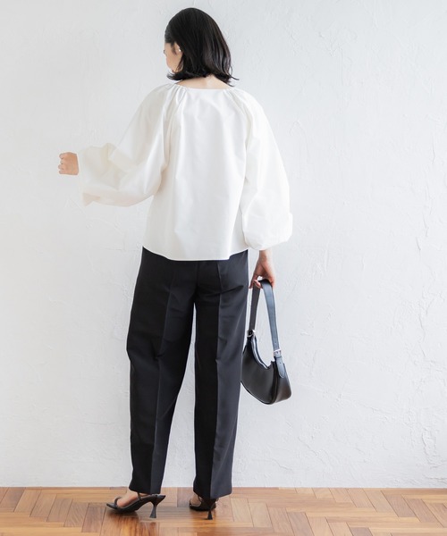 coca(coca)(コカ)の「パリフワVネックブラウス(シャツ/ブラウス・レディース・ブラック/ホワイト・L/M)」の5枚目の写真