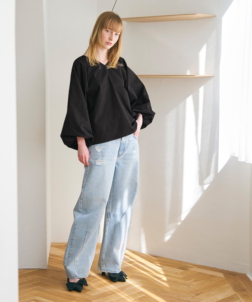 coca(coca)(コカ)の「パリフワVネックブラウス(シャツ/ブラウス・レディース・ブラック/ホワイト・L/M)」の9枚目の写真