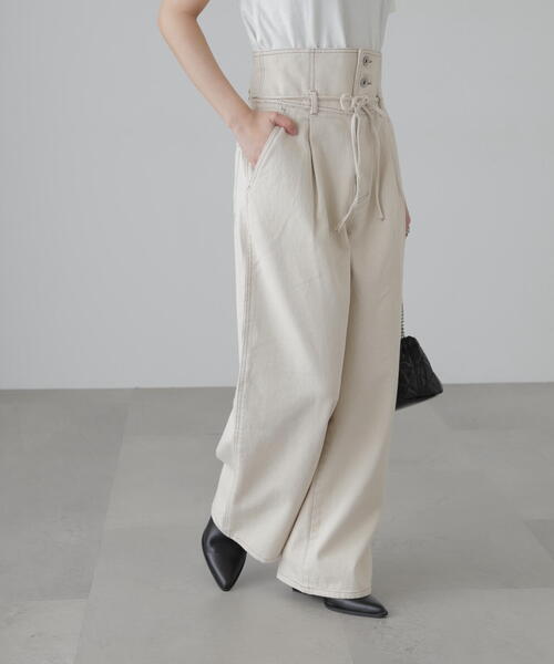 FREE'S MART(フリーズマート)の「ウエスト折り返し2WAYタックワイドデニム(デニムパンツ・レディース・ホワイト系その他/ライトインディゴブルー・SMALL/MEDIUM)」の8枚目の写真