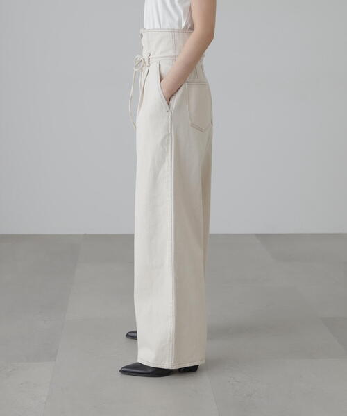 FREE'S MART(フリーズマート)の「ウエスト折り返し2WAYタックワイドデニム(デニムパンツ・レディース・ホワイト系その他/ライトインディゴブルー・SMALL/MEDIUM)」の11枚目の写真