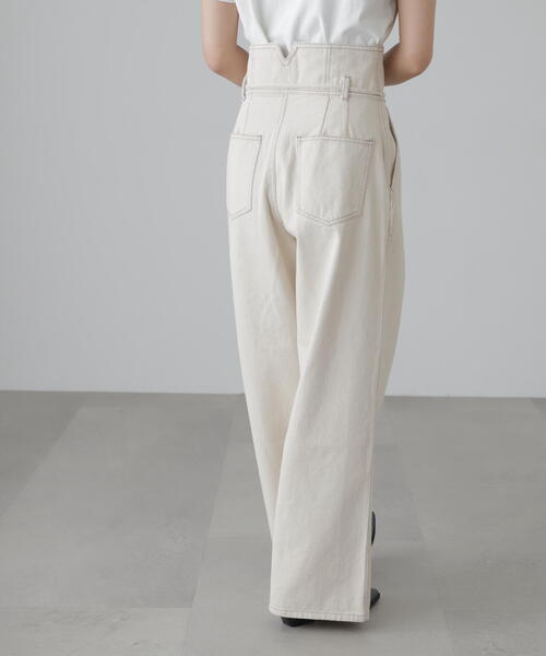 FREE'S MART(フリーズマート)の「ウエスト折り返し2WAYタックワイドデニム(デニムパンツ・レディース・ホワイト系その他/ライトインディゴブルー・SMALL/MEDIUM)」の14枚目の写真