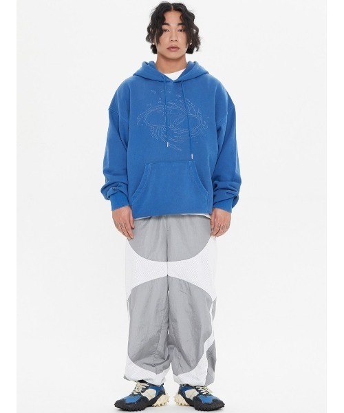 ROMANTIC CROWN(ロマンティッククラウン)の「A'GEM/9 × .kom『ROMANTIC CROWN/ロマンティッククラウン』SHINING LOGO WASHED HOODIE/ロゴワッシング プルオーバーパーカー(パーカー・メンズ・ブラック/ブルー・L/M)」の10枚目の写真