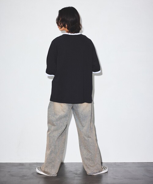 FREAK'S STORE(フリークスストア)の「限定展開 THRASHER×FREAK'S STORE/スラッシャー 別注 ビッグシルエット サッカーシャツ クルーネック プリントTシャツ/リンガーTシャツ(Tシャツ/カットソー・メンズ・ホワイト/ホワイト×ブラック/ブラック/ブラック×ホワイト・SMALL/MEDIUM/LARGE)」の6枚目の写真