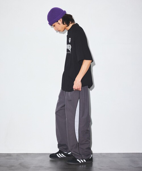 FREAK'S STORE(フリークスストア)の「限定展開 THRASHER×FREAK'S STORE/スラッシャー 別注 ビッグシルエット サッカーシャツ クルーネック プリントTシャツ/リンガーTシャツ(Tシャツ/カットソー・メンズ・ホワイト/ホワイト×ブラック/ブラック/ブラック×ホワイト・SMALL/MEDIUM/LARGE)」の18枚目の写真