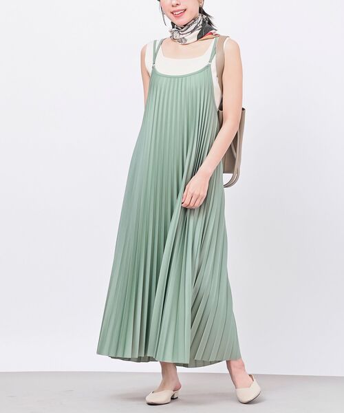 rps(アールピーエス)の「プリーツキャミワンピース(ワンピース・レディース・ブラック/グレイッシュベージュ/チャコールグレー/ミント/ネイビー・フリー)」の4枚目の写真