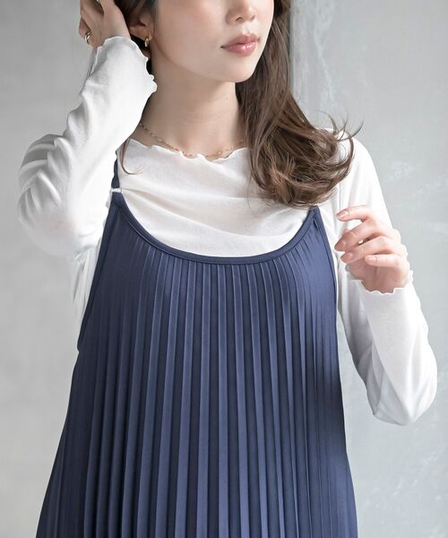 rps(アールピーエス)の「プリーツキャミワンピース(ワンピース・レディース・ブラック/グレイッシュベージュ/チャコールグレー/ミント/ネイビー・フリー)」の8枚目の写真