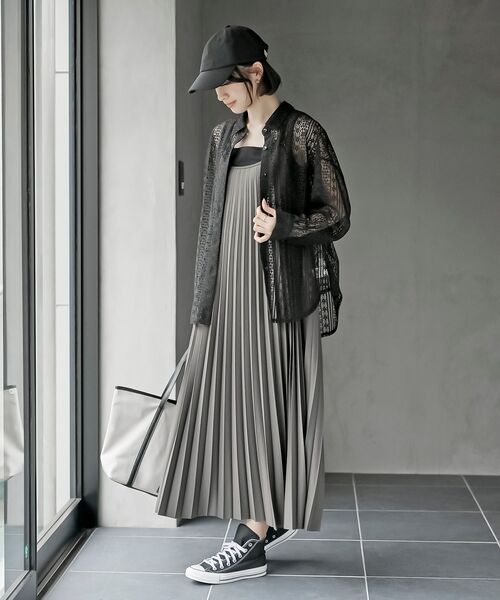 rps(アールピーエス)の「プリーツキャミワンピース(ワンピース・レディース・ブラック/グレイッシュベージュ/チャコールグレー/ミント/ネイビー・フリー)」の16枚目の写真