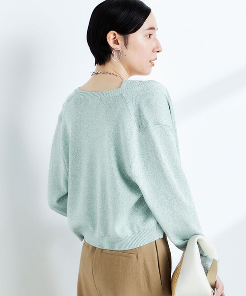NOLLEY’S(ノーリーズ)の「《アンサンブル対応》ブリリーノラメクルーネックカーディガン(カーディガン/ボレロ・レディース・ゴールド/サックスブルー/チャコールグレー・38)」の8枚目の写真