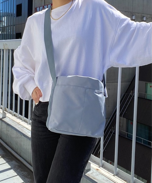 sakishimatokyo(サキシマトーキョー)の「バケツバッグ/巾着ショルダーバッグ/筒形(ショルダーバッグ・レディース・ブラック/アイボリー/シルバー/グレー・FREE)」の1枚目の写真