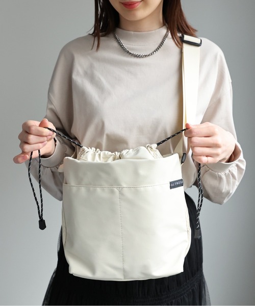 KENZO 筒形バケツ型ショルダーバッグ 15abb3e7e6104947b4fa5670f996f8