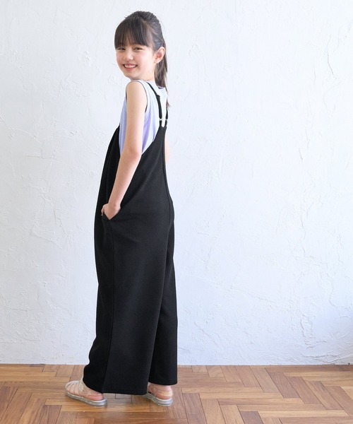 coca（coca）（コカ）の「【WEB限定セール】キッズ エンボスタックオーバーオール（サロペット/オーバーオール・キッズ・ブラック・120/130/140）」の5枚目の写真