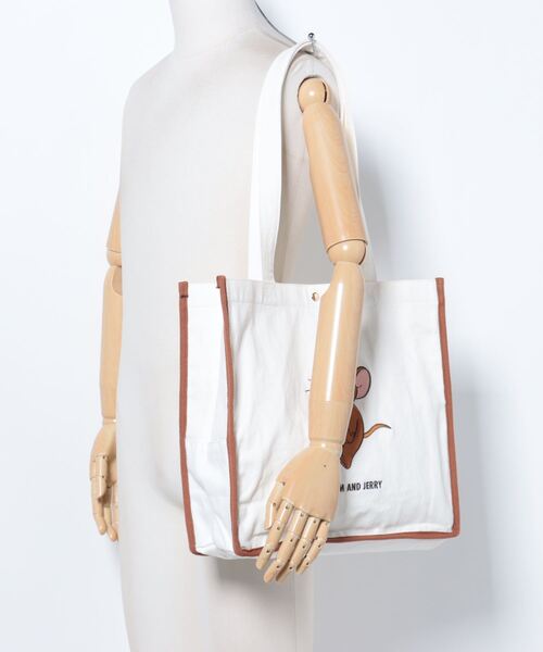 Tom&Jerry(トムアンドジェリー)の「【公式】TOM and JERRY タイニークラブ スマイルトート(トートバッグ・レディース・ブラウン/イエロー/ブルー・FREE)」の14枚目の写真