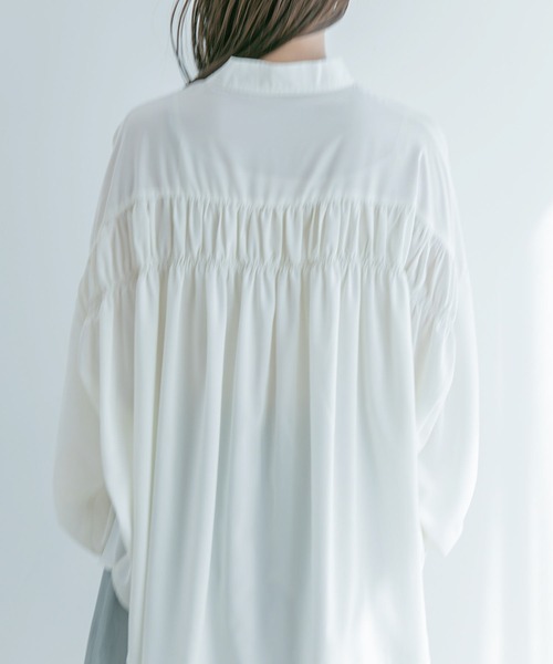 Jayro（ジャイロ）の「スキッパーバックギャザーブラウス（シャツ/ブラウス・レディース・ライトグレー/ホワイト系その他/ラベンダー/イエロー・FREE）」の8枚目の写真