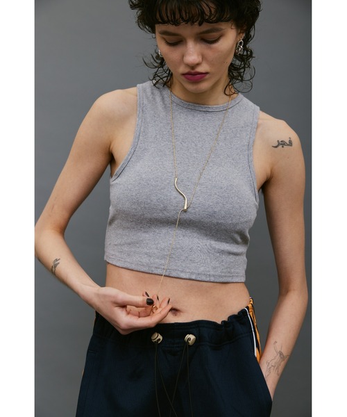 un/neu（アンノイ）の「ウェーブモチーフメタルロングネックレス（ネックレス・レディース・ゴールド/シルバー・FREE）」の7枚目の写真