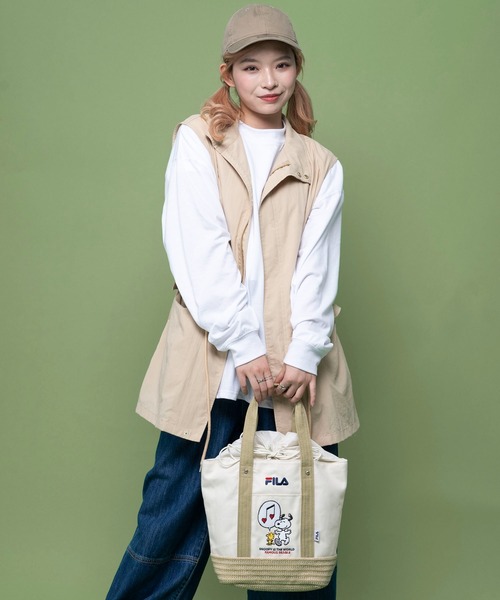 FILA（フィラ）の「FILA フィラ ×PEANUTS ピーナッツ SNOOPY スヌーピー コラボ キャンパス カゴ 巾着 トートバッグ（トートバッグ・レディース・ネイビー/ベージュ/グリーン・FREE）」の4枚目の写真
