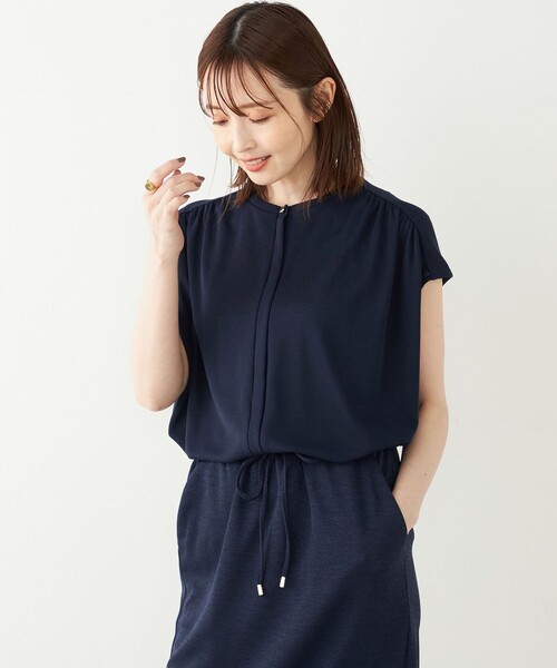 SHIPS Colors（シップス カラーズ）の「SHIPS Colors:〈手洗い可能〉リネンライク ギャザー トップス（Tシャツ/カットソー・レディース・カーキ/ネイビー・ONE SIZE）」の8枚目の写真