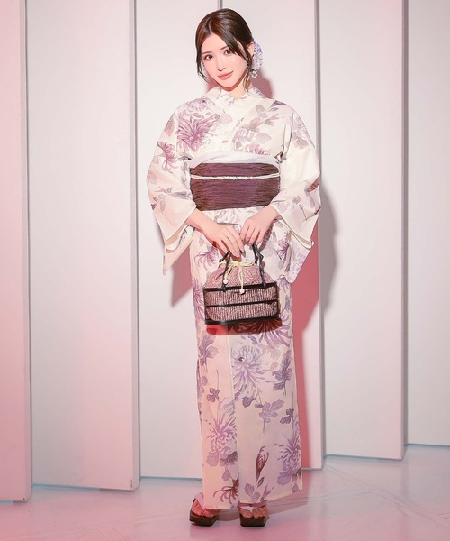 Tika 浴衣 妖艶 生成り地×乱菊 3点セット (ゆかた・兵児帯・下駄) Tika（ティカ）の「妖艶 生成り地×乱菊 ゆかた3点セット (浴衣+