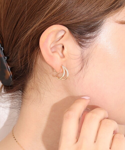 NOLLEY’S(ノーリーズ)の「キラV型イヤリング(イヤリング・レディース・ゴールド・FREE)」の3枚目の写真