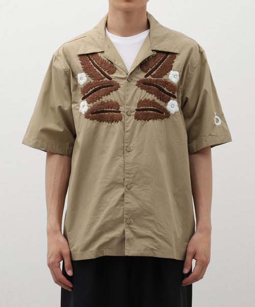 NOMA t.d.(ノーマティーディー)の「NOMA t.d. / ノーマ ティーディー Leaf H.Emb SS Shirt N37-EM03(シャツ/ブラウス・メンズ・ブラック/ボルドー/ベージュ・MEDIUM/LARGE)」の2枚目の写真