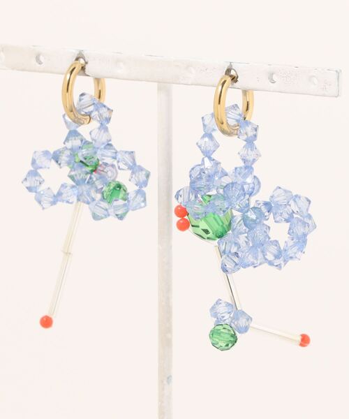 Editors Draw(エディターズドロー)の「Flower pierce(ピアス(両耳用)・レディース・ホワイト系1/ホワイト系2/カーキ系1/カーキ系2/ブルー系1/ブルー系2/パープル系1/パープル系2/ピンク系1/ピンク系2・ONE SIZE)」の15枚目の写真