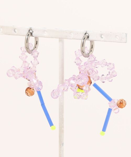 Editors Draw(エディターズドロー)の「Flower pierce(ピアス(両耳用)・レディース・ホワイト系1/ホワイト系2/カーキ系1/カーキ系2/ブルー系1/ブルー系2/パープル系1/パープル系2/ピンク系1/ピンク系2・ONE SIZE)」の19枚目の写真