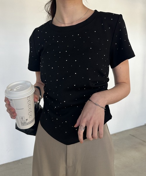 solleim(ソルレム)の「ラインストーンサイドシャーリングTシャツ(Tシャツ/カットソー・レディース・オフホワイト/グレー/ブラック・M/L)」の3枚目の写真