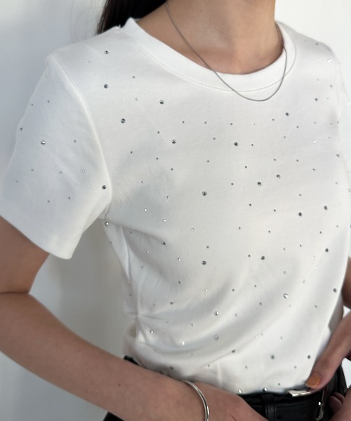 solleim(ソルレム)の「ラインストーンサイドシャーリングTシャツ(Tシャツ/カットソー・レディース・オフホワイト/グレー/ブラック・M/L)」の7枚目の写真