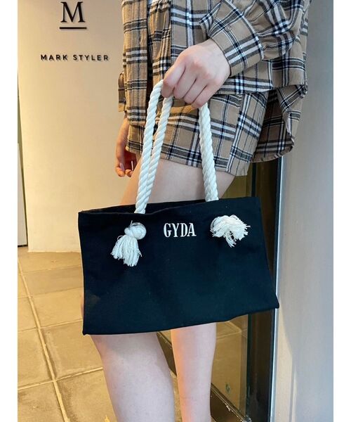 GYDA(ジェイダ)の「GYDAロープ SトートBAG(トートバッグ・レディース・アイボリー/ブラック・FREE)」の2枚目の写真