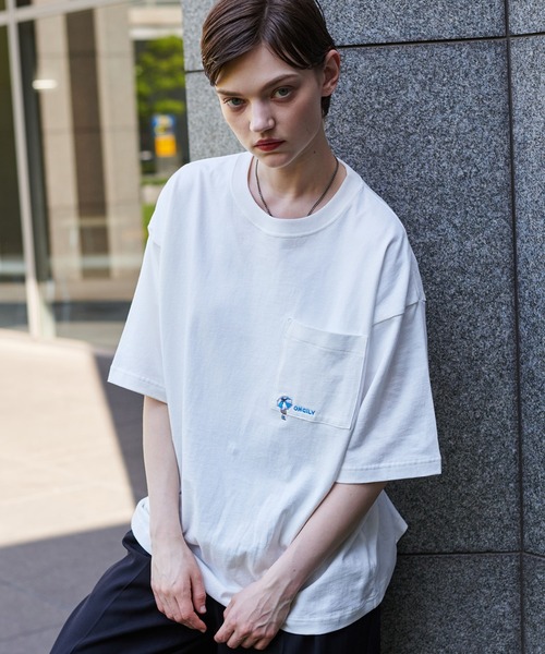 ONCILY(オンシェリー)の「POCKET LOGO T-SHIRT / ポケットロゴTシャツ(Tシャツ/カットソー・メンズ・ホワイト系その他/ブラック/オフホワイト・MEDIUM/LARGE/SMALL)」の7枚目の写真