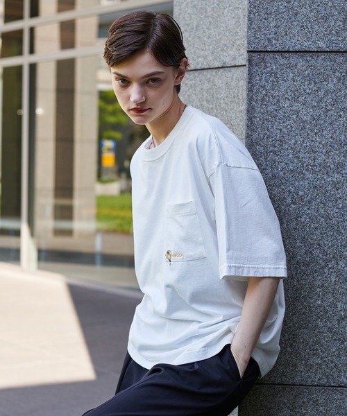 ONCILY(オンシェリー)の「POCKET LOGO T-SHIRT / ポケットロゴTシャツ(Tシャツ/カットソー・メンズ・ホワイト系その他/ブラック/オフホワイト・MEDIUM/LARGE/SMALL)」の22枚目の写真