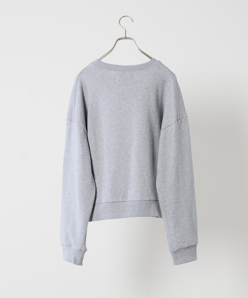 FEKETE（フェケテ）の「FE LOGO SWEAT SHIRT / FEロゴスウェット（スウェット・レディース・グレー/ブラック/ネイビー・LARGE/MEDIUM/SMALL）」の4枚目の写真