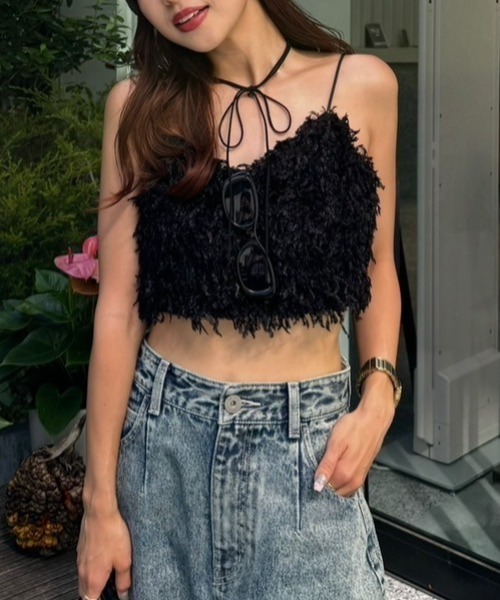 rienda（リエンダ）の「フェイクフェザービスチェ（キャミソール・レディース・ブラック/ホワイト/ブラウン・FREE）」の2枚目の写真